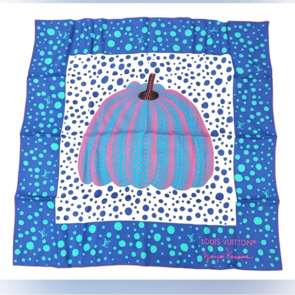 Louis Vuitton x Yayoi Kusama Silk Blue Pumpkkn Scarf NWT